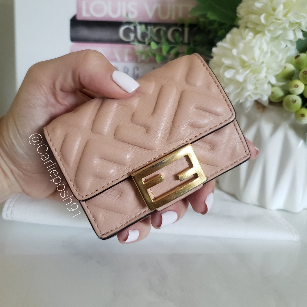 *SOLD* Authentic Pre-owned Fendi Zucca Baguette FF Micro Trifold Wallet - Picture 3 of 14
